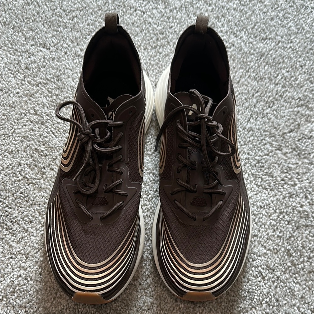 APL Streamline Brown Athletic Shoes